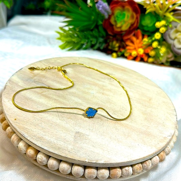 KENDRA SCOTT MARA TESS GOLD BLUE STONE NECKLACE - Picture 2 of 7